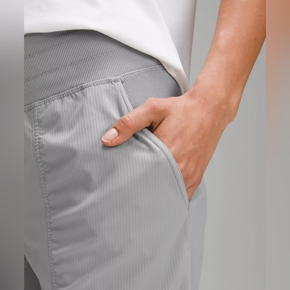 NWT Lululemon Dance Studio Mid-Rise Jogger Full Length - Picture 4 of 5